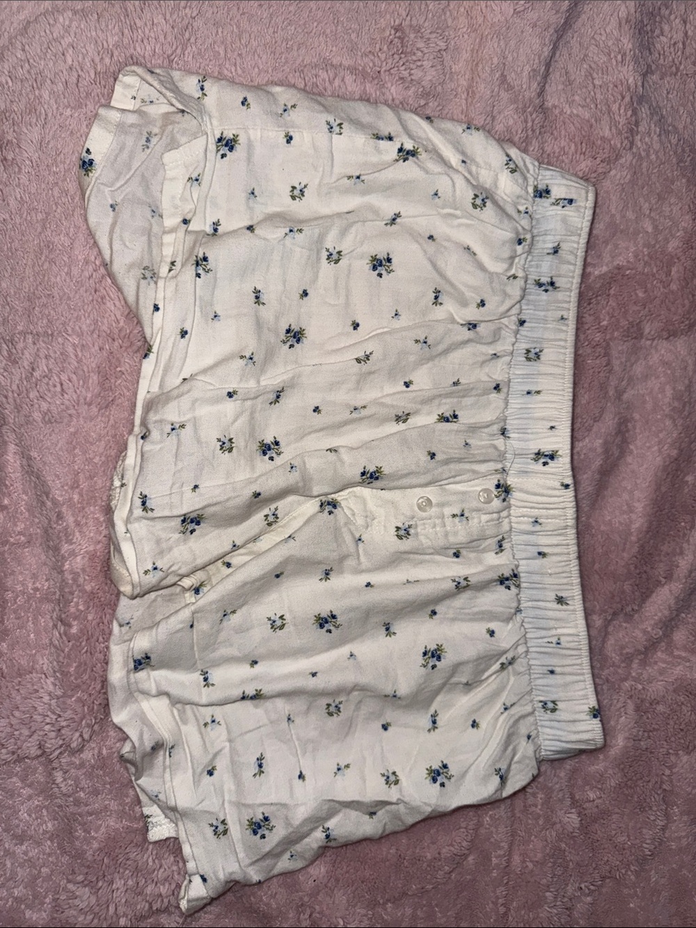 White Floral Elastic Waist Shorts